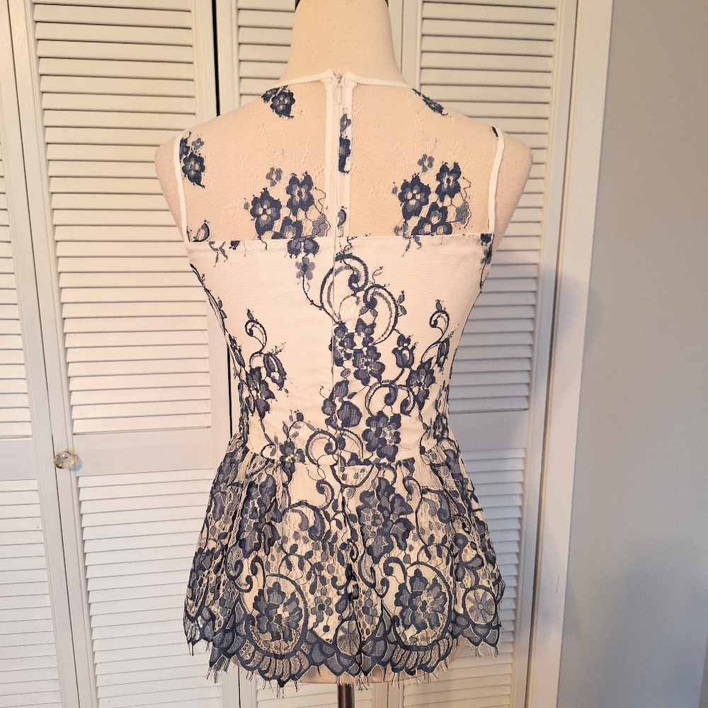 Devlin Embroidery Lace Peplum Top Small NWOT *P - Picture 3 of 6